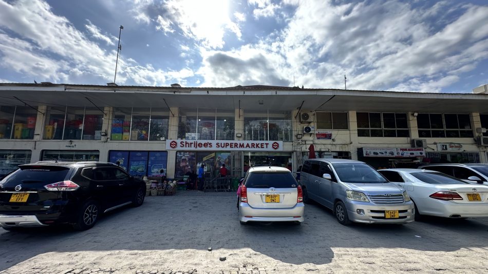 SUPERMARKET & SHOPS