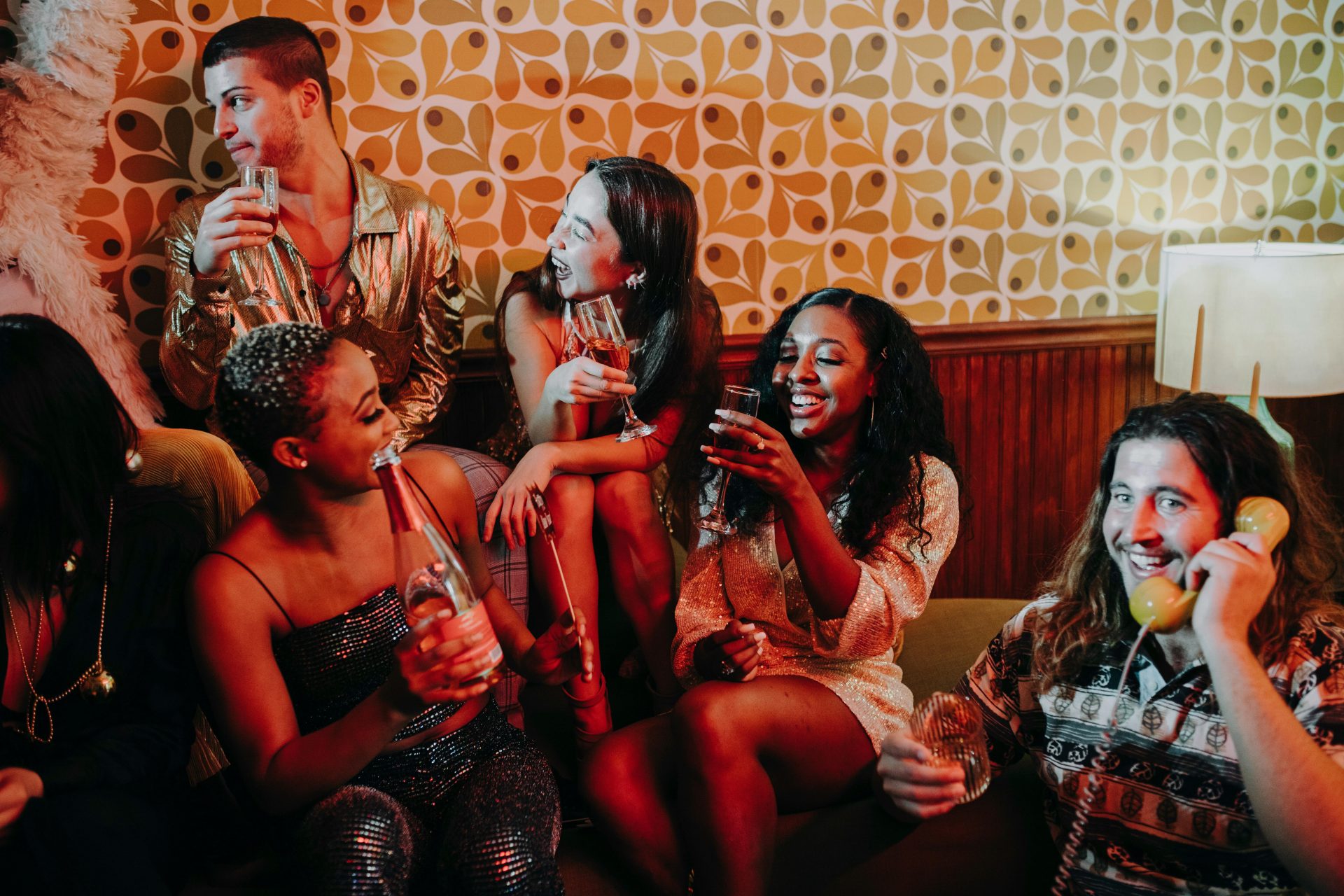 Nightlife & Nap Time: Where Dar’s Night Owls Stay